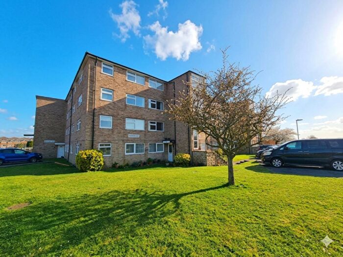 3 Bedroom Flat For Sale In Gale Moor Avenue, Alverstoke, Gosport, PO12