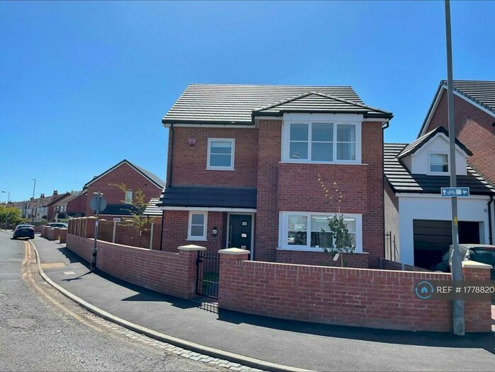4 Bedroom Semi-Detached House To Rent In Upper Aughton Road, Southport, PR8