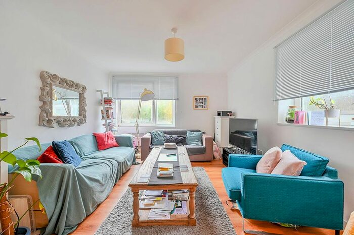 2 Bedroom Flat To Rent In Wingate, Road, Brackenbury Village, London, W6