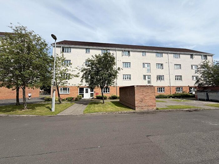 2 Bedroom Flat To Rent In Glenmore Place, Toryglen, Glasgow, G42