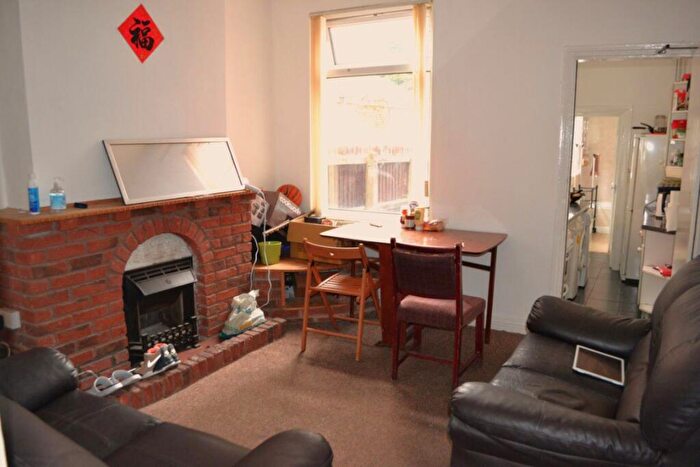 3 Bedroom House To Rent In Dawlish Road, B29