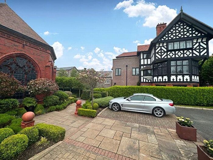 2 Bedroom Flat To Rent In Mostyn House, Grenfell Park, Parkgate, Cheshire, CH64