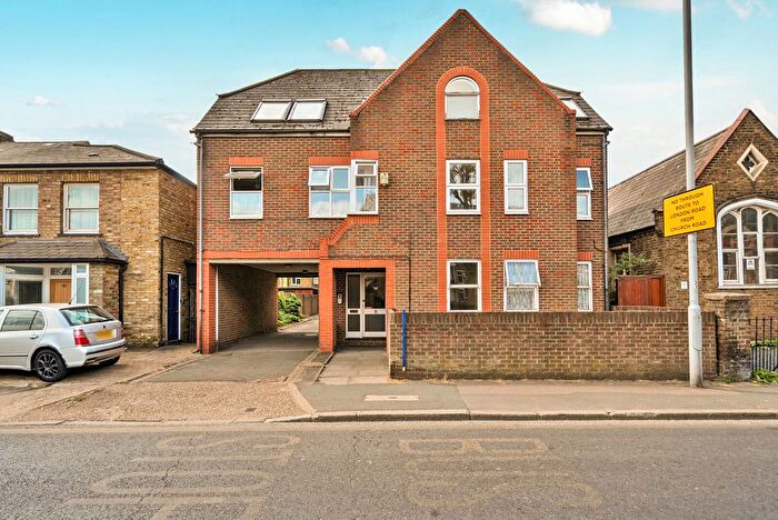 2 Bedroom Flat For Sale In Cambridge Road, Kingston Upon Thames, KT1