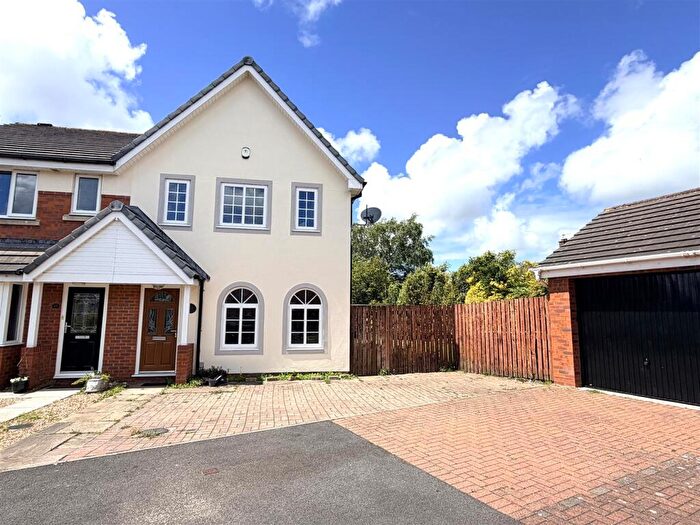 3 Bedroom End Of Terrace House For Sale In Chandlers Rest, Lytham, FY8