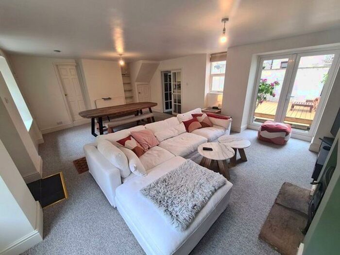 3 Bedroom Cottage To Rent In Upper Brook Street, Ulverston, LA12