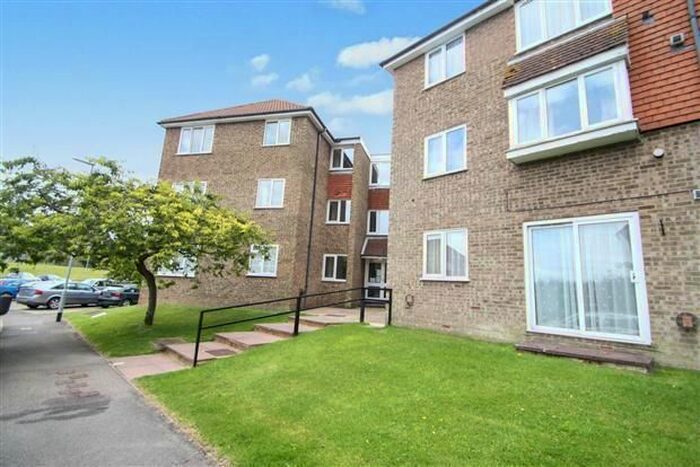 2 Bedroom Flat To Rent In Abbey Mews, Dunstable, LU6