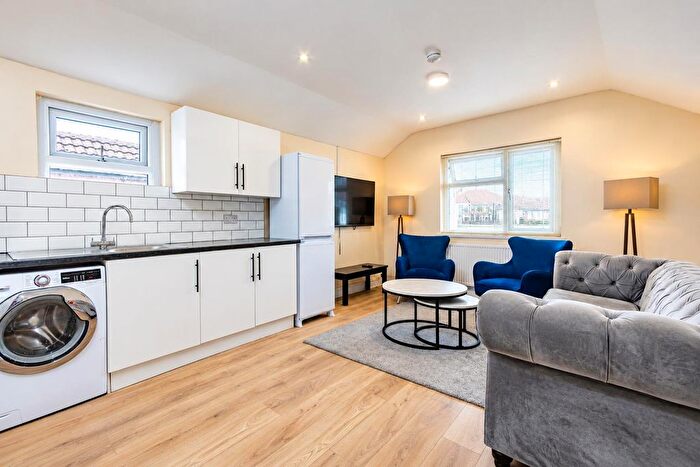 4 Bedroom Flat To Rent In Whitchurch Road, Heath, CF14