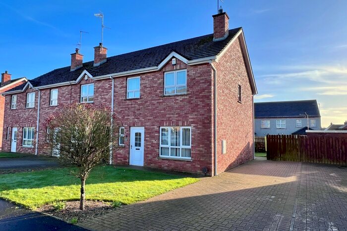 3 Bedroom End Of Terrace House To Rent In Bocombra Hill, Portadown, BT63