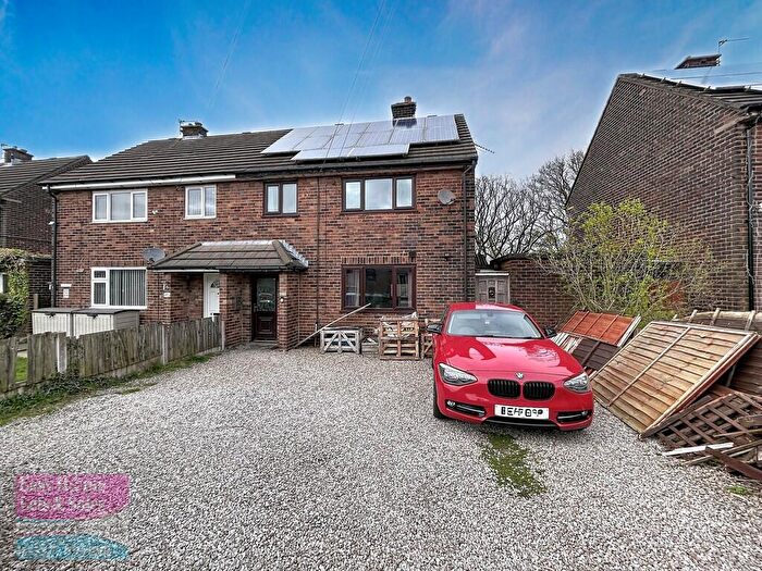 3 Bedroom Semi-Detached House For Sale In Mavis Drive, Coppull, PR7