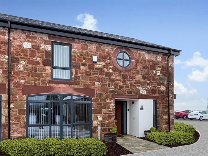 4 Bedroom Semi-Detached House For Sale In Barnston Road, Heswall, Wirral, CH61