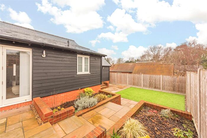 2 Bedroom Bungalow For Sale In Tandys Close, Turvey, Bedfordshire, MK43