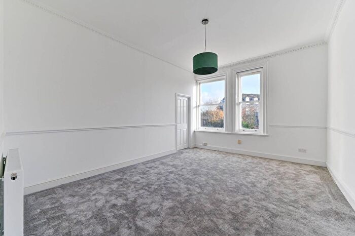 1 Bedroom Flat To Rent In Beulah Hill, Crystal Palace, London, SE19