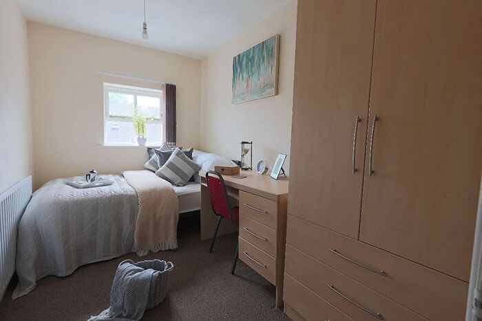 6 Bedroom Semi-Detached House To Rent In A Wilkinson Street, Sheffield, S10