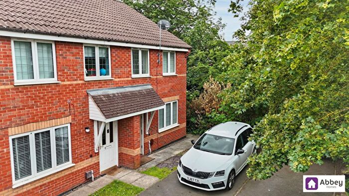 3 Bedroom Semi-detached House For Sale In Thorntree Close, Leicester, LE3