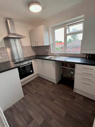 2 Bedroom Flat To Rent In Lilburne Avenue, Norwich, Norfolk, NR3