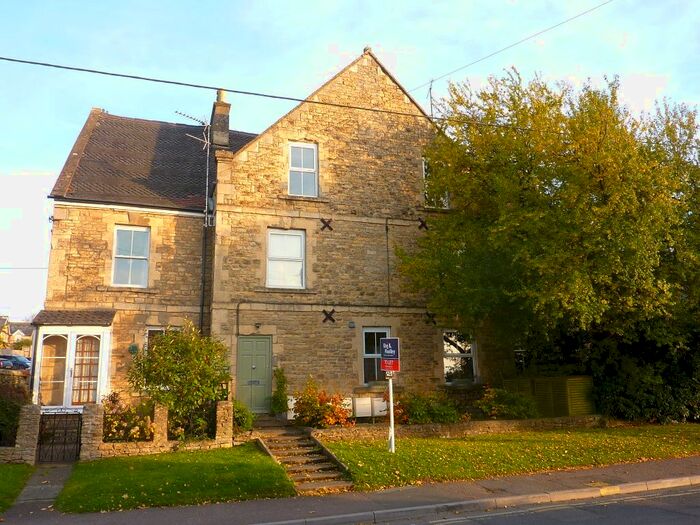 1 Bedroom Flat To Rent In Albion Street, Chipping Norton, OX7