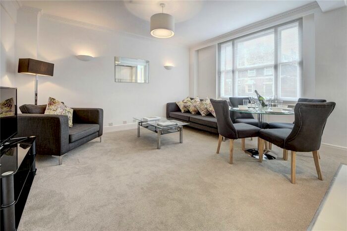2 Bedroom Flat To Rent In Hill Street, Mayfair, London, W1J