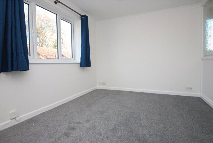 1 Bedroom Maisonette To Rent In Bradley Road, RG9