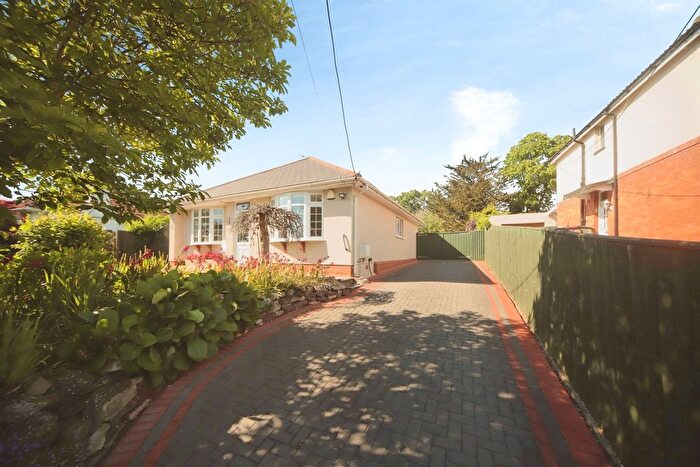 3 Bedroom Detached Bungalow For Sale In Ilminster Road, Taunton, TA1