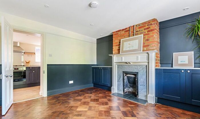 1 Bedroom Maisonette To Rent In Quarry Street, Guildford, GU1