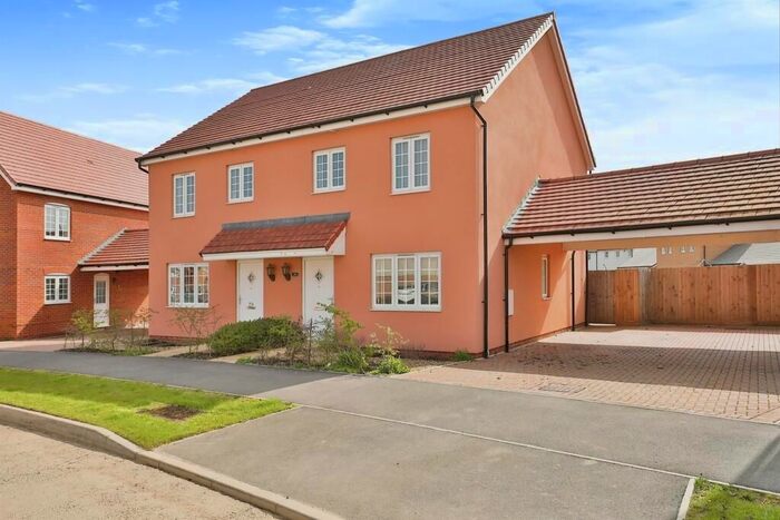 3 Bedroom Property To Rent In Swallow Drive, Wymondham, NR18