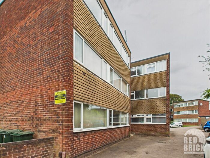 2 Bedroom Flat To Rent In Balmoral Close, Coventry, CV2