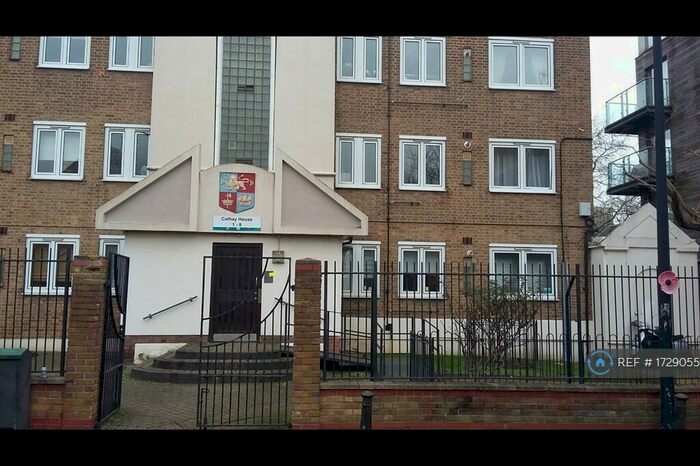 2 Bedroom Flat To Rent In Cathay House, London, SE16