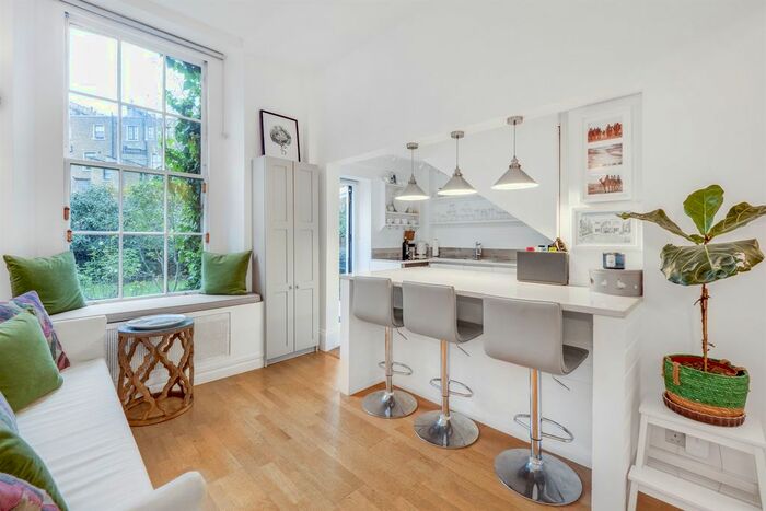 2 Bedroom Flat To Rent In Onslow Square, London, SW7