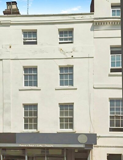 2 Bedroom Flat To Rent In Warwick Street, Leamington Spa, Warwickshire, CV32