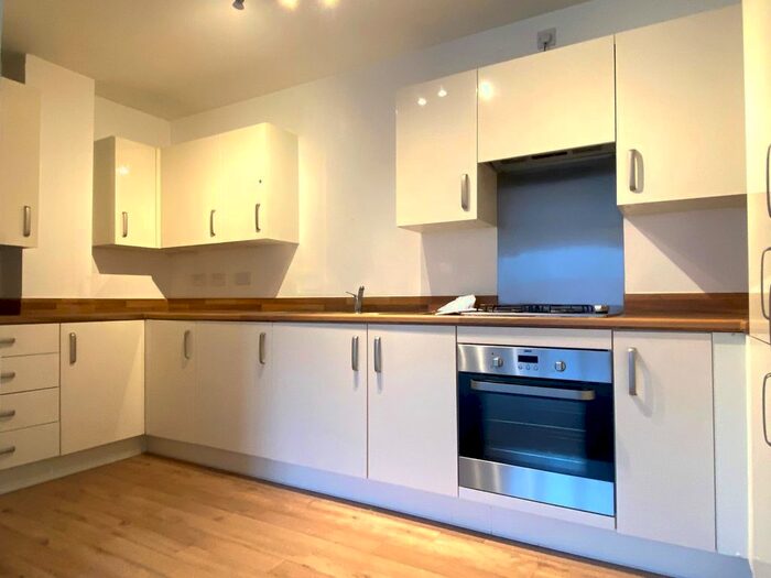 2 Bedroom Flat To Rent In Foundry Drive, Buckingham, Buckinghamshire, MK18