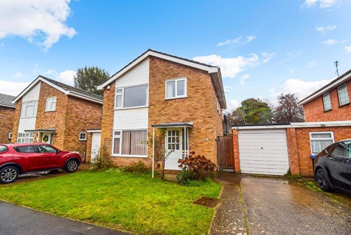 4 Bedroom Detached House For Sale In Stafford Close, Taplow, Buckinghamshire, SL6