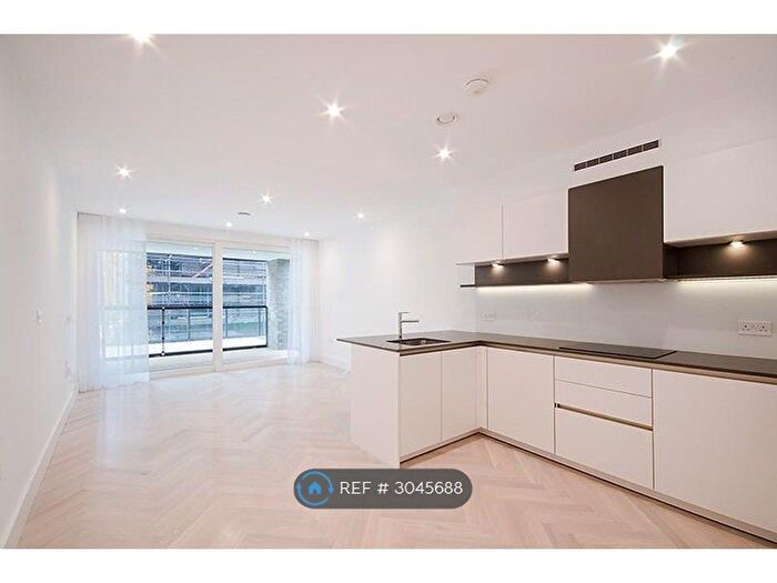 2 Bedroom Flat To Rent In Sterling Way, London, N7