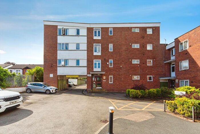 1 Bedroom Flat For Sale In Park Road South, Prenton, CH43