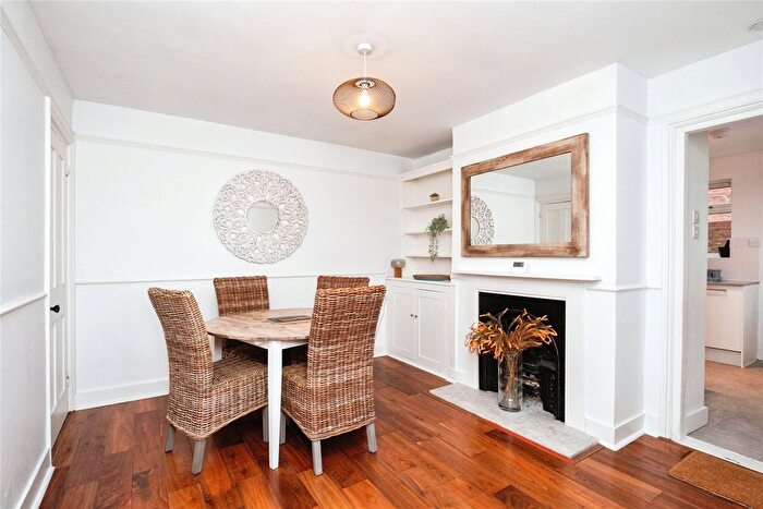3 Bedroom End Of Terrace House For Sale In Culverden Square, Tunbridge Wells, Kent, TN4