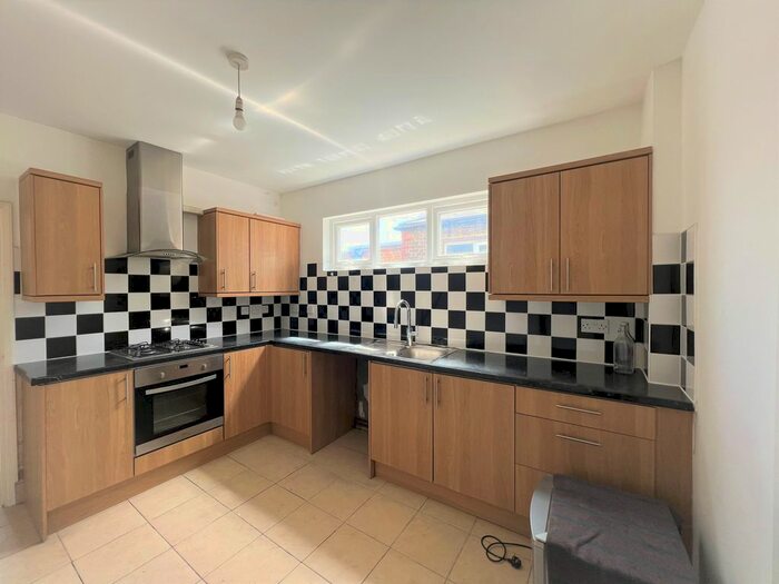 1 Bedroom Flat To Rent In Albert Road, London, SE25
