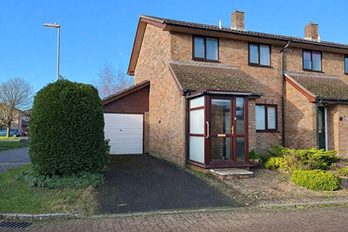 3 Bedroom End Of Terrace House For Sale In Ashdown Walk, New Milton, Hampshire., BH25