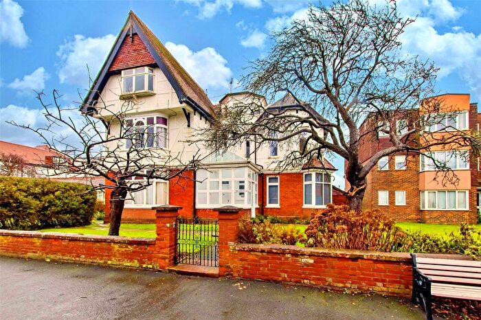 1 Bedroom Flat To Rent In Victoria Drive, Bognor Regis, West Sussex, PO21