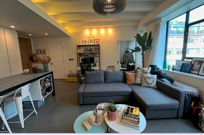 1 Bedroom Flat For Sale In Wood Lane, London, W12