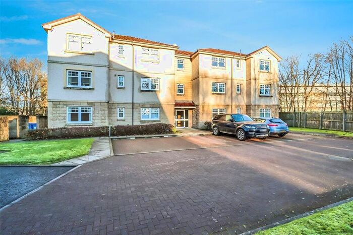 2 Bedroom Flat To Rent In Braemar Court, Glenrothes, Fife, KY6