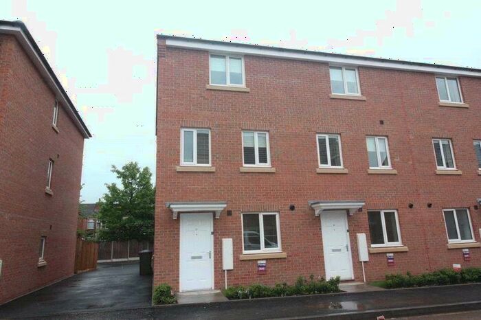 4 Bedroom End Of Terrace House To Rent In Signals Drive, Coventry, CV3