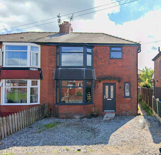 3 Bedroom Semi-Detached House To Rent In Shakespeare Road, Droylsden, M43