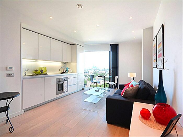 Studio To Rent In Walworth Road, Elephant And Castle, London, SE1