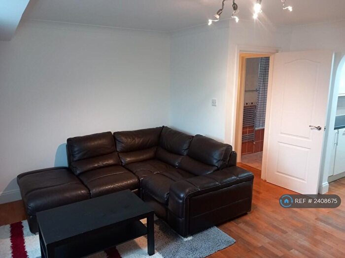 2 Bedroom Flat To Rent In Windsor Street, Luton, LU1