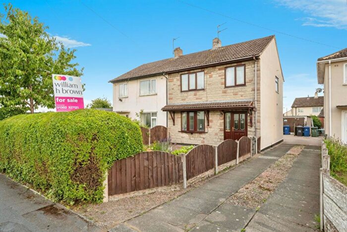 3 Bedroom Semi-Detached House For Sale In Kingsley Crescent, Armthorpe, Doncaster, DN3