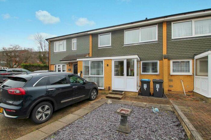 3 Bedroom Terraced House To Rent In Close To Town Centre, HP3