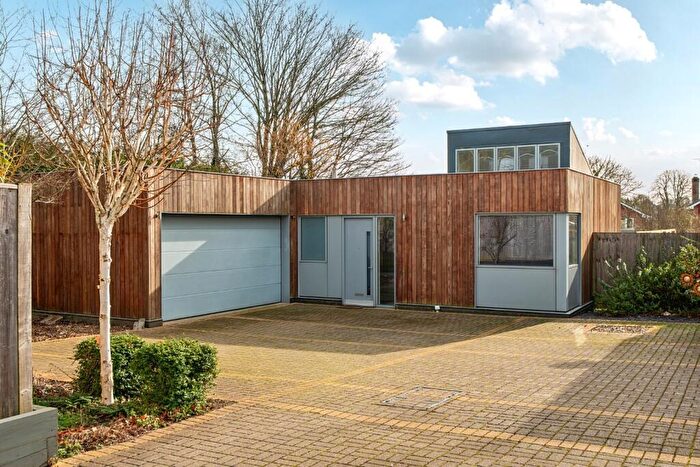 2 Bedroom Detached House To Rent In Sir John Moore Close, Winchester, Hampshire, SO22