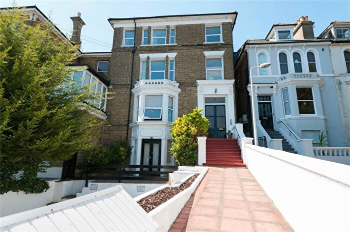 3 Bedroom Flat To Rent In The Vale, Broadstairs, Kent, CT10