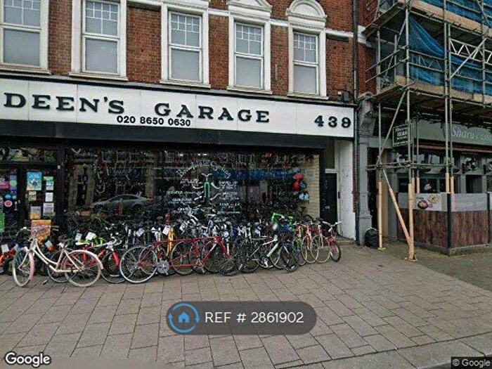 2 Bedroom Flat To Rent In Croydon Road, Beckenham, BR3