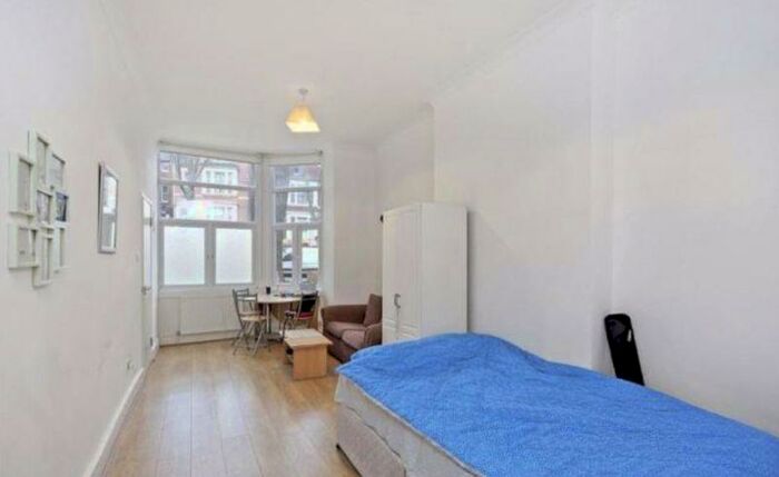 Studio To Rent In Mount View Road, N4