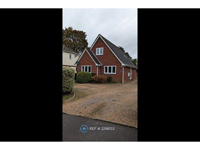 3 Bedroom Bungalow To Rent In Terence Road, Corfe Mullen, Wimborne, BH21